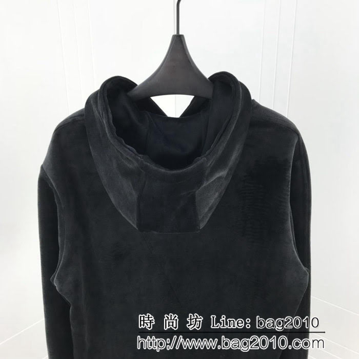 FENDI芬迪 專櫃同步 2018年秋冬季新款 潮流時尚 男款絲絨套裝 ydi1642